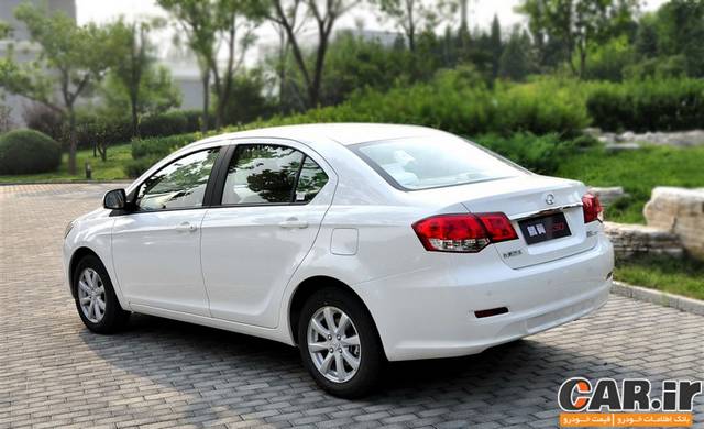  بررسی گریت وال ولیکس C30 