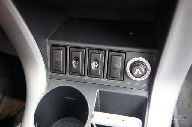  معرفی لیفان X60 با گیربکس CVT 