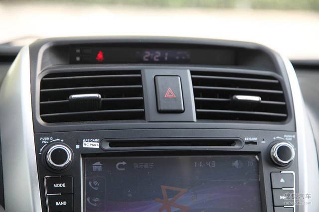  معرفی لیفان X60 با گیربکس CVT 