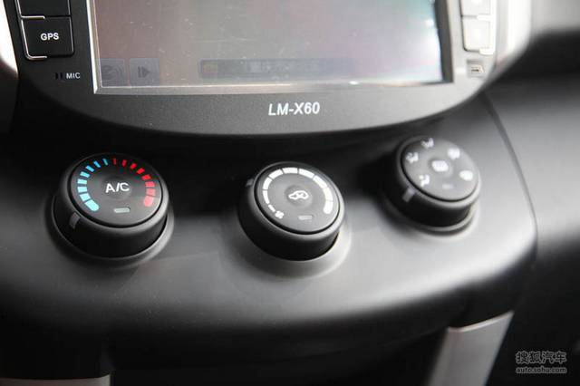  معرفی لیفان X60 با گیربکس CVT 