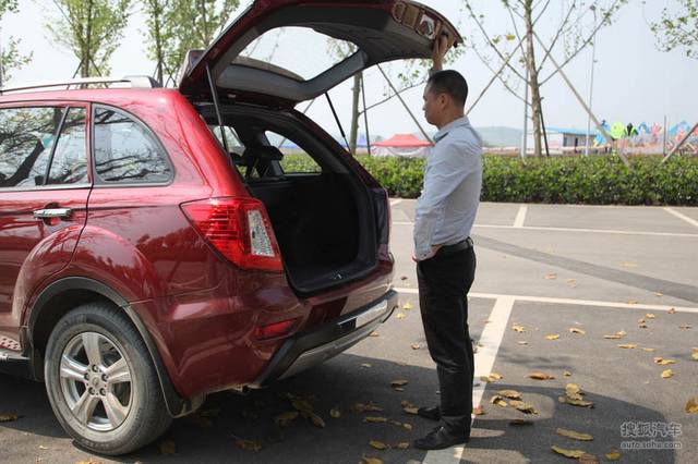  معرفی لیفان X60 با گیربکس CVT 