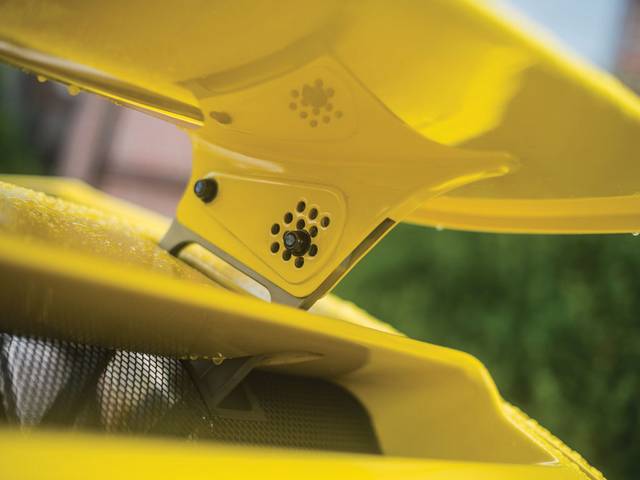  حراج بوگاتی EB110 