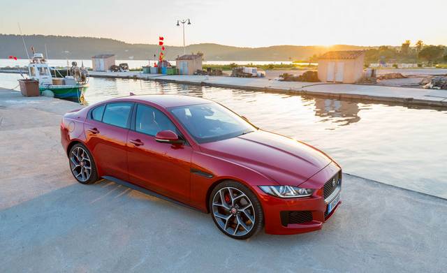  تست و بررسی جگوار XE S 