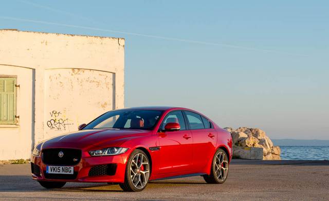  تست و بررسی جگوار XE S 