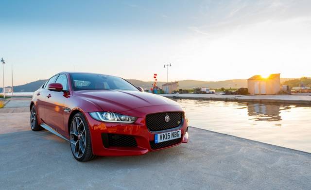  تست و بررسی جگوار XE S 