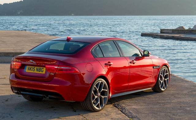  تست و بررسی جگوار XE S 
