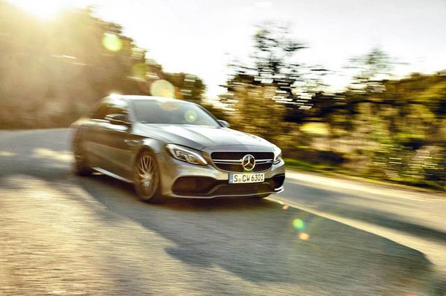  رقابت و مقایسه بی ام و M3 و مرسدس C63 AMG 