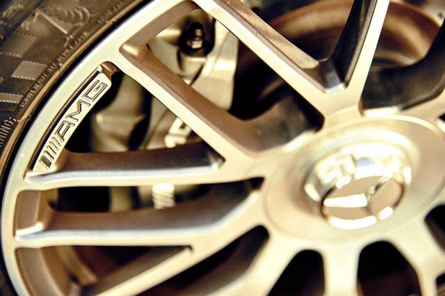  رقابت و مقایسه بی ام و M3 و مرسدس C63 AMG 