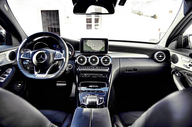 رقابت و مقایسه بی ام و M3 و مرسدس C63 AMG 