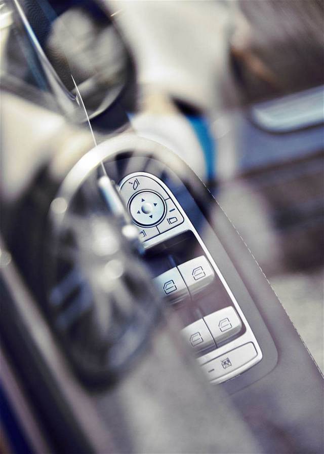  رقابت و مقایسه بی ام و M3 و مرسدس C63 AMG 