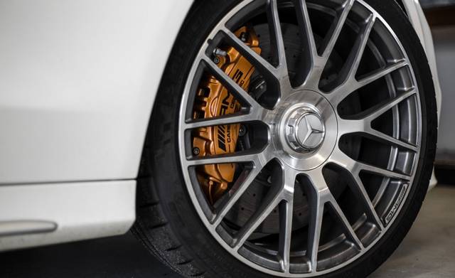 تست و بررسی مرسدس C63 S AMG سدان 