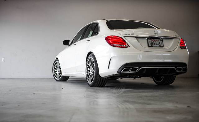  تست و بررسی مرسدس C63 S AMG سدان 