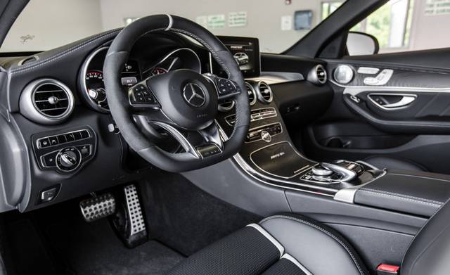 تست و بررسی مرسدس C63 S AMG سدان 