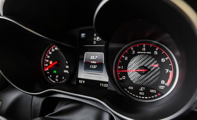  تست و بررسی مرسدس C63 S AMG سدان 
