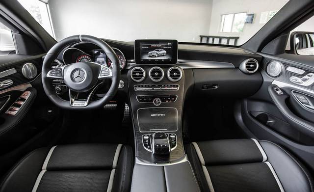  تست و بررسی مرسدس C63 S AMG سدان 