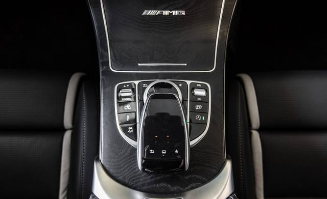  تست و بررسی مرسدس C63 S AMG سدان 
