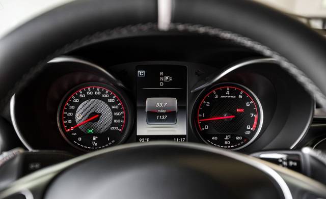  تست و بررسی مرسدس C63 S AMG سدان 