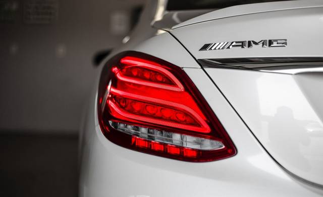  تست و بررسی مرسدس C63 S AMG سدان 