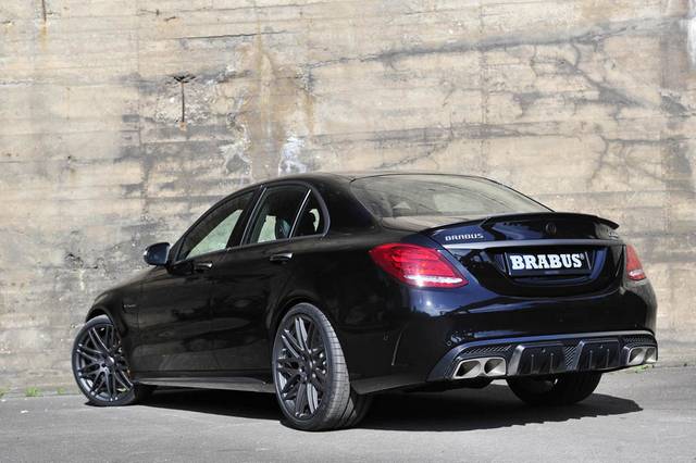  مرسدس AMG C63 S نسخه برابوس 