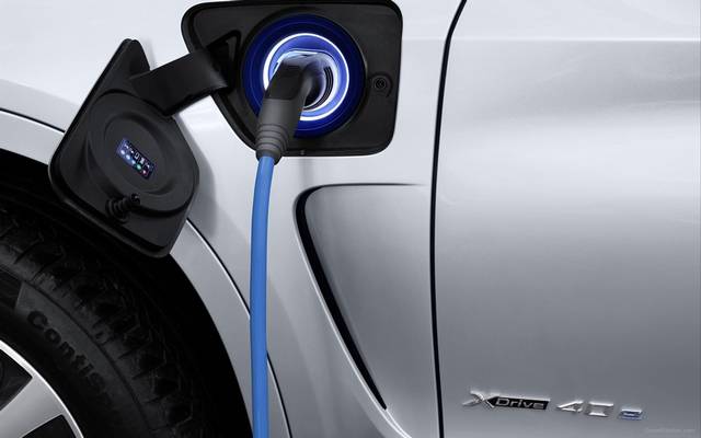  معرفی ب‌ام‌و X5 xDrive40e 