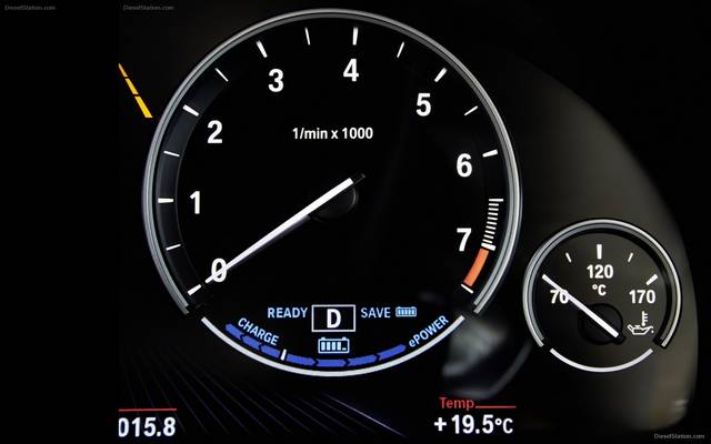  معرفی ب‌ام‌و X5 xDrive40e 
