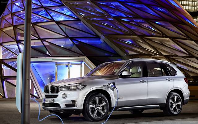  معرفی ب‌ام‌و X5 xDrive40e 