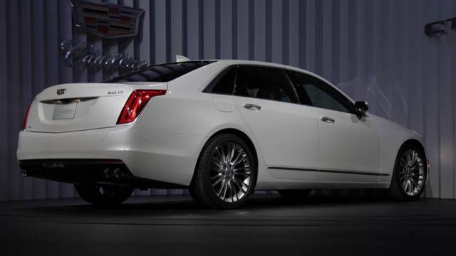  قیمت گذاری کادیلاک CT6 