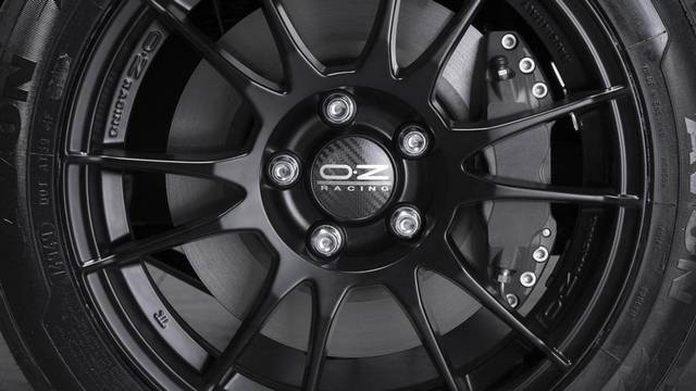  معرفی زنوس E10 R 