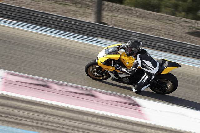  نسخه ویژه YZF-R1 برای 60 سالگی یاماها 